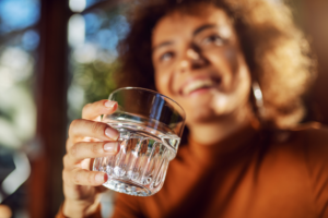 how to get rid of puffy eyes in the morning