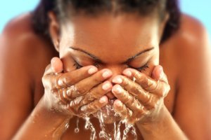how to apply eye cream and moisturizer