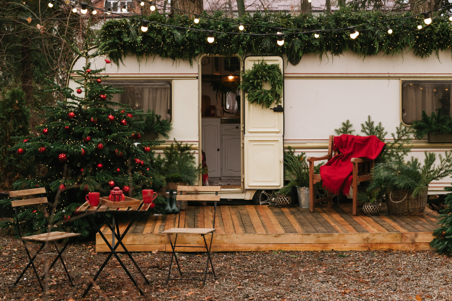 outdoor tree decor