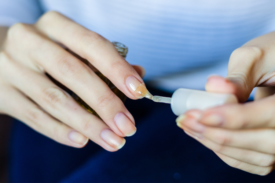 how to avoid stained nails from nail polish