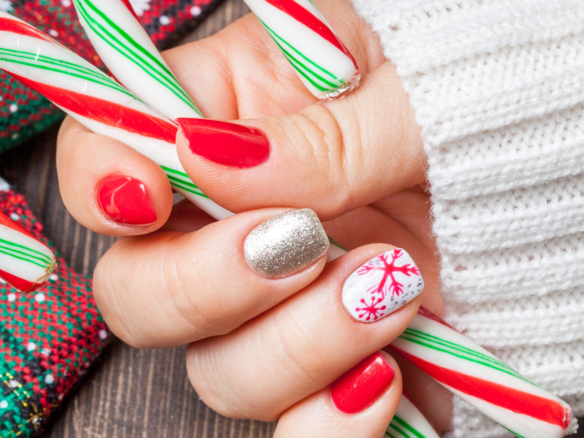 christmas nails Design inspo ideas Candy cane christmas nails ideas