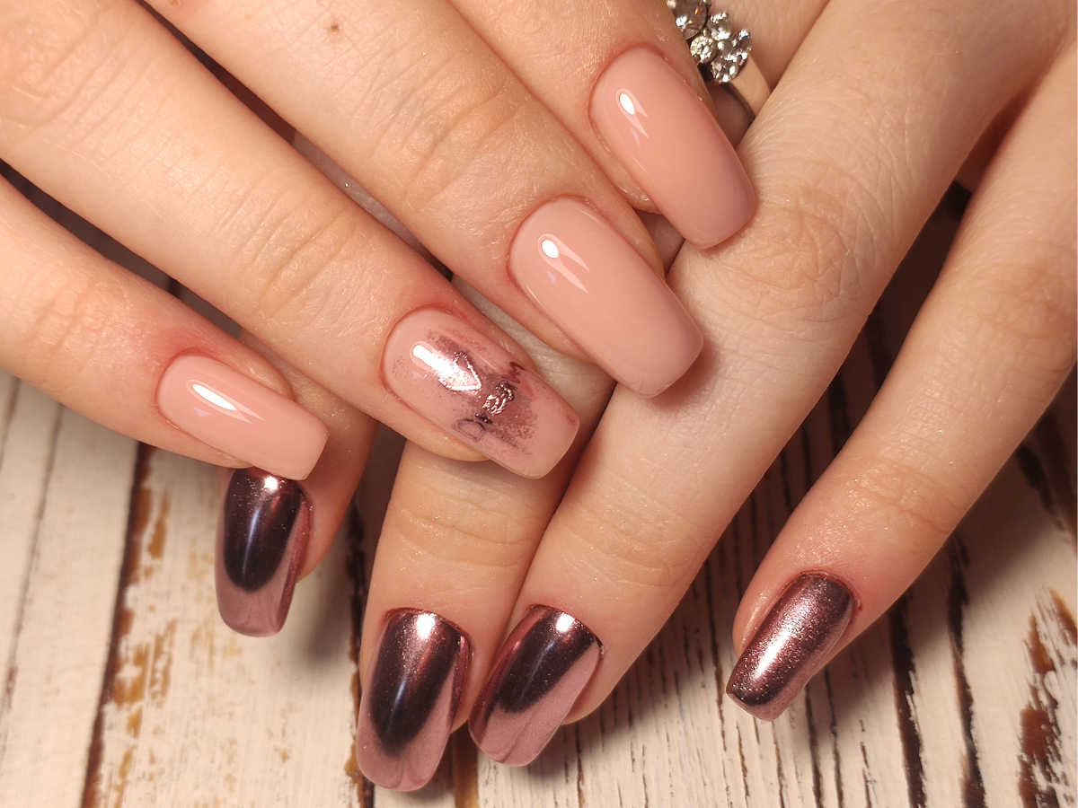 christmas nails Design inspo ideas nude christmas nails ideas