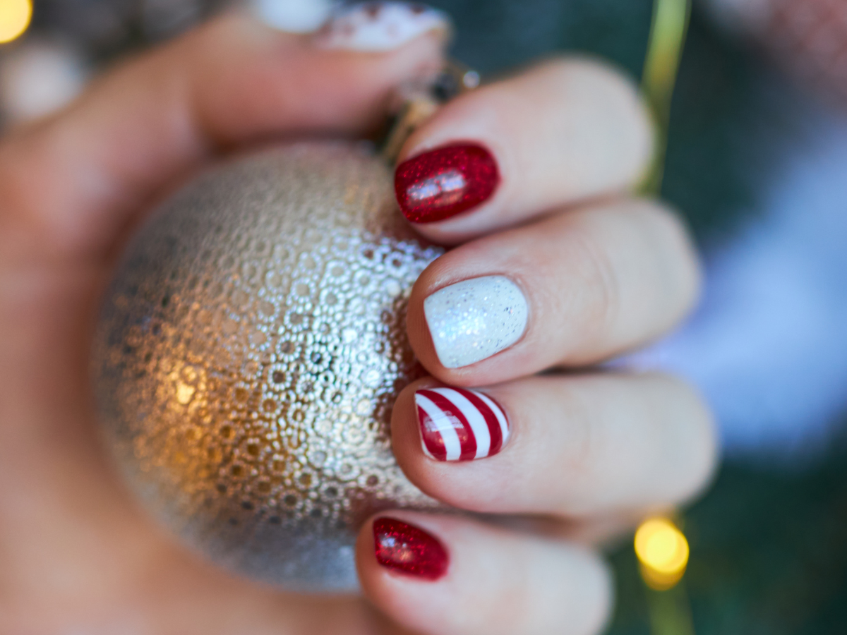 christmas nails Design inspo ideas red candycane christmas nails ideas inspo design