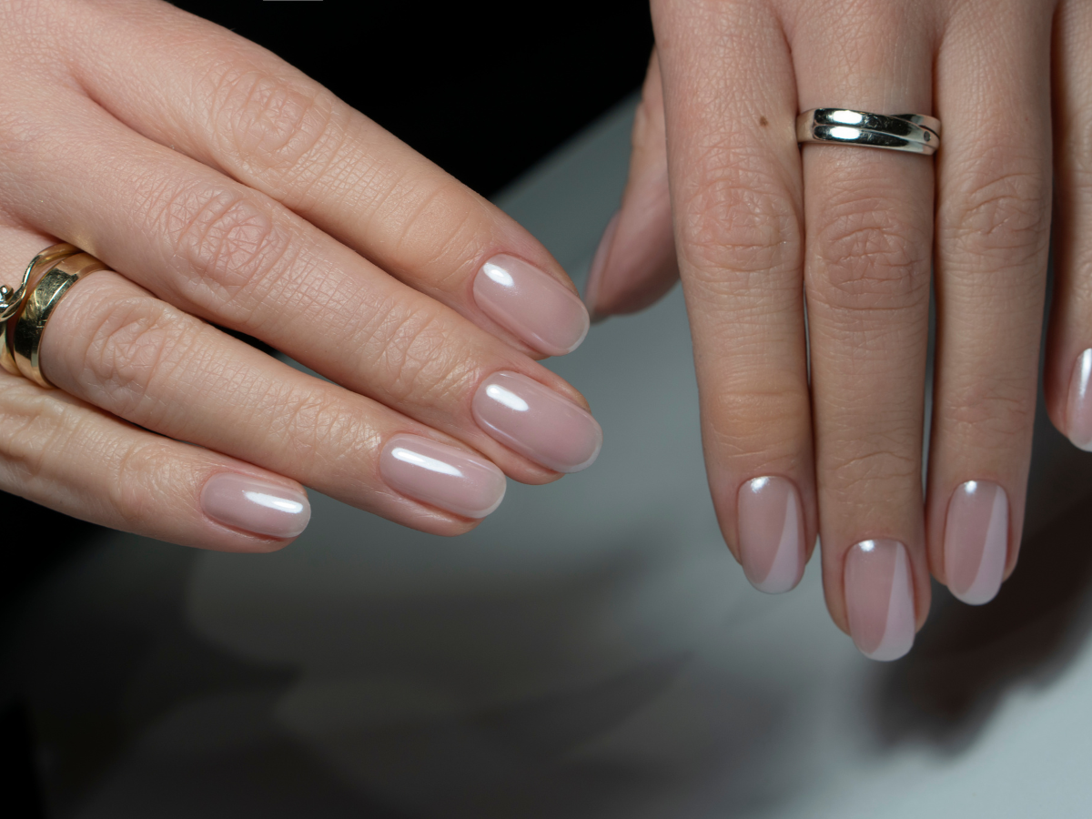 christmas nails Design inspo ideas white nude christmas nails ideas inspo design