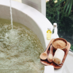 Oatmeal bath for itchy skin