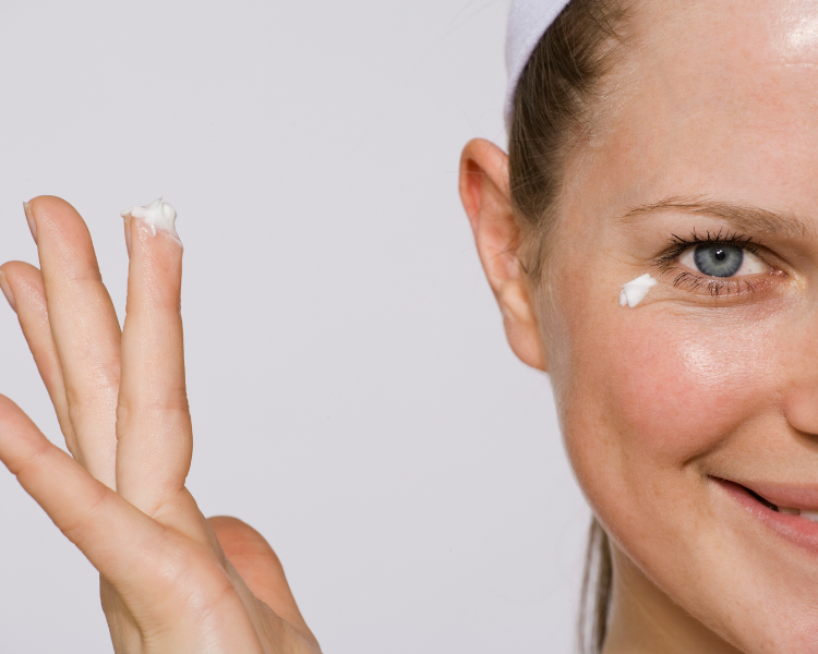 eye cream application